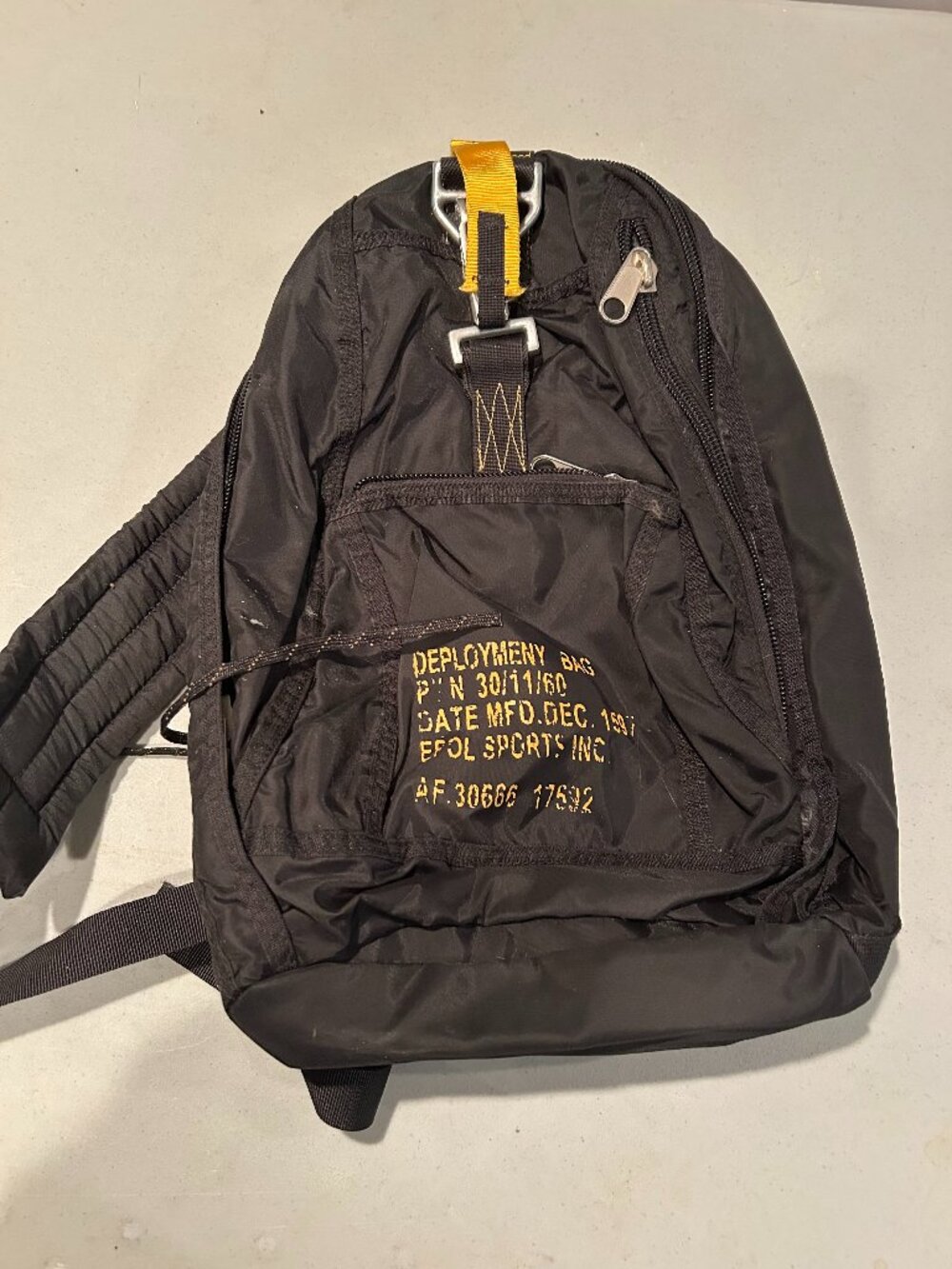 Small Knock-Off Tactical Parachute Pack
